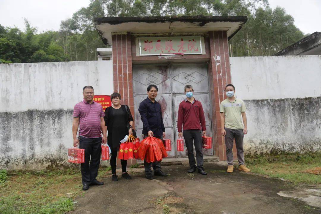 
车田爱心人士对敬老院举行慰问 温暖老人心_bsports必一体育(图14)