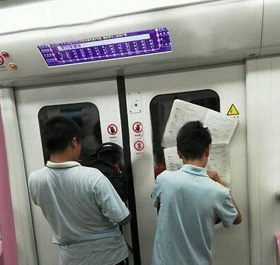 笑话段子搞笑图片:老丈人 咱说话委婉点好不!_必一运动官网(图9)
笑话段子搞笑图片:老丈人 咱说话委婉点好不!_必一运动官网(图9)